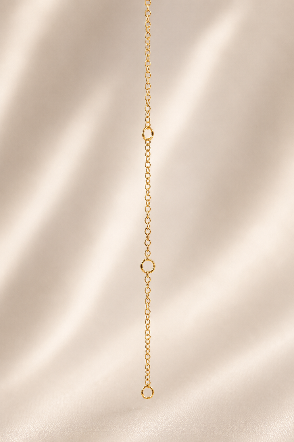 THE ESSENTIAL CHAIN