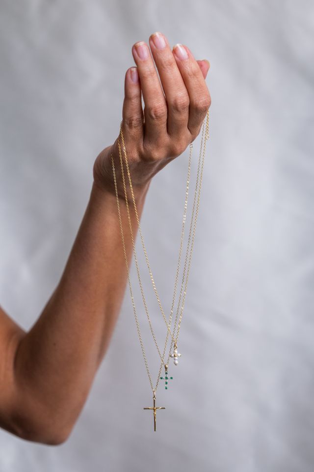 Cruz de Perlas Pureza y Gracia 